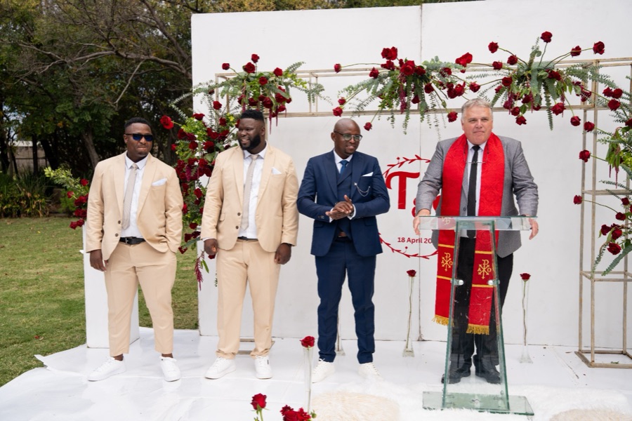 Wedding ceremony by Dr. Gerrit Rademeyer in Vrede
